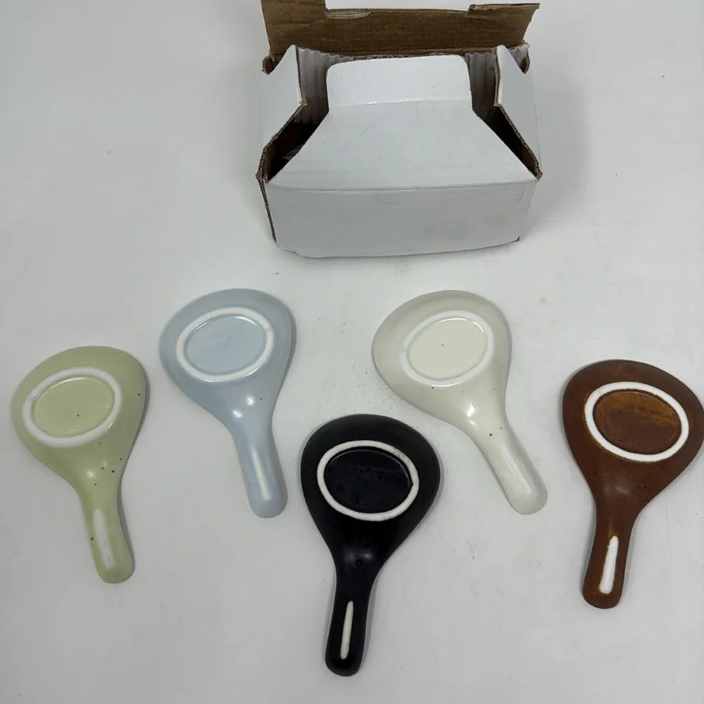 ASIAN New in Box Rice/Soup 5 Piece Set of Multicolor Spoons